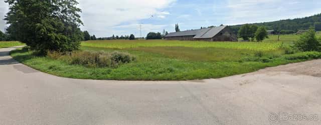 Prodej nemovitosti k bydlení i podnikání (SV)-bývalý kravín, okres Trutnov