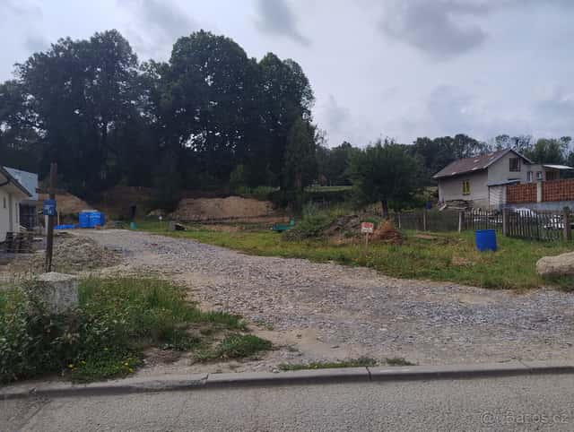 STAVEBNÍ POZEMEK 819 m² – sítě, projekt, platné SP-Pohled, okres Havlíčkův Brod