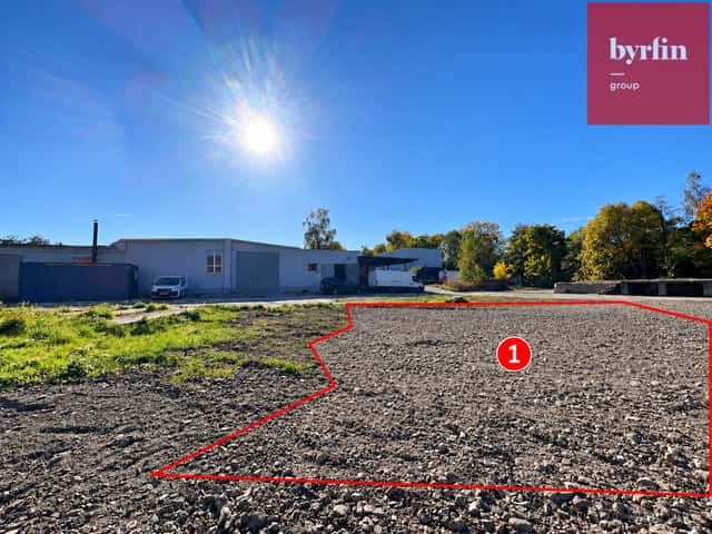 Pronájem venkovních skladovacích a parkovacích ploch – Krnov, okres Bruntál