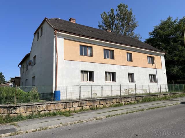 Prodej RD se zahradou 1628 m2 ve Stráži pod Ralskem, okres Česká Lípa