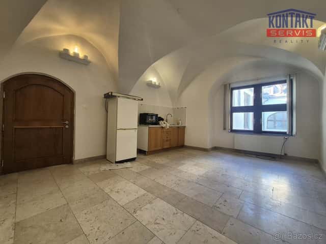 Pronájem bytu 2+1 80 m² na náměstí Přemysla Otakara II , Čes, okres České Budějovice