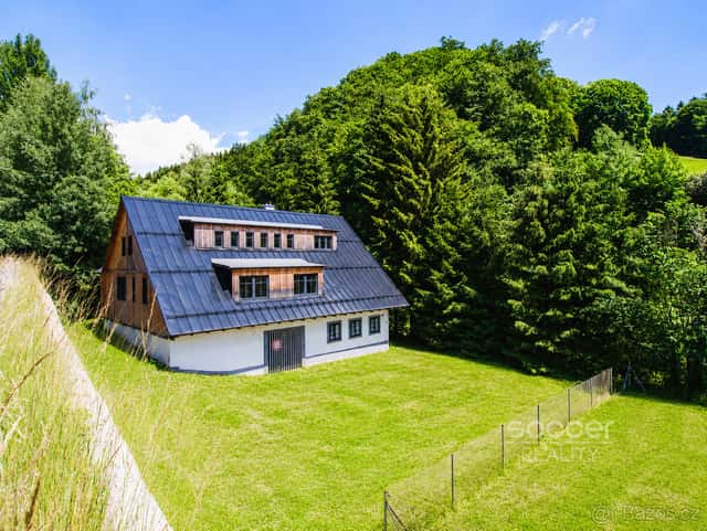 Pronájem chalupy v srdci Krkonoš – Svoboda nad Úpou (380 m²), okres Trutnov
