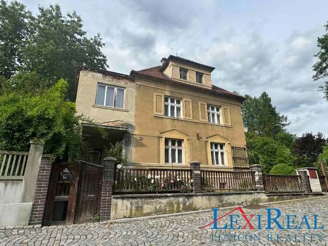 Prodej rodinný dům 6+2 na pozemku 1062 m2 Benešov nad Ploučn, okres Děčín