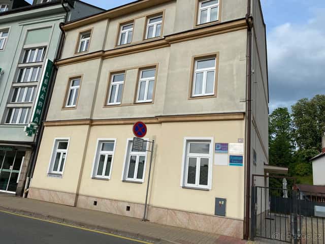 Pronájem nemovitosti - ordinace, okres Trutnov