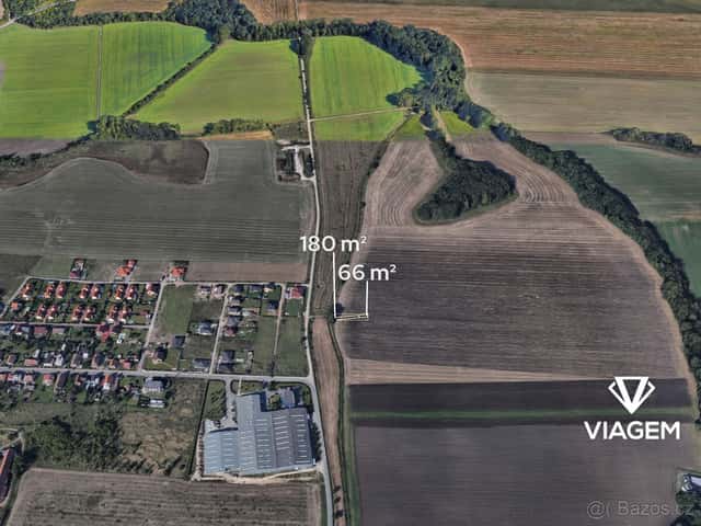 Pole 976 m², okres Pardubice