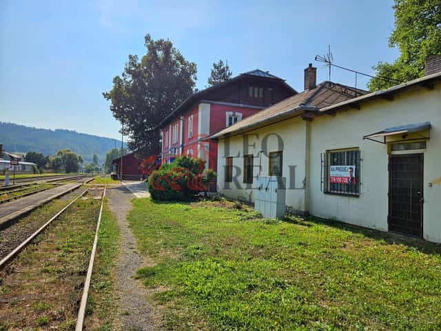 (N332) Komerční nemovitost na nádraží v Odrách, okres Nový Jičín
