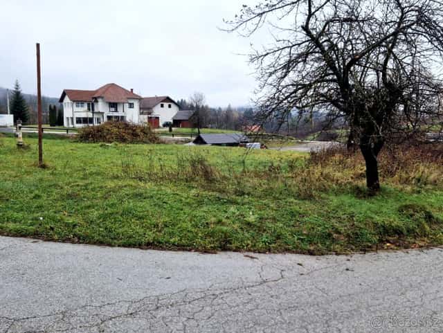 Stavební pozemek / Plitvická jezera, okres Uherské Hradiště