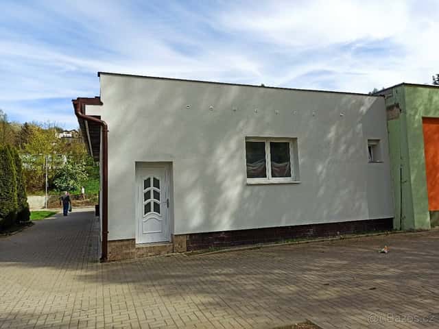 Provozní a kancelář. Obchodní prostor, okres Vsetín