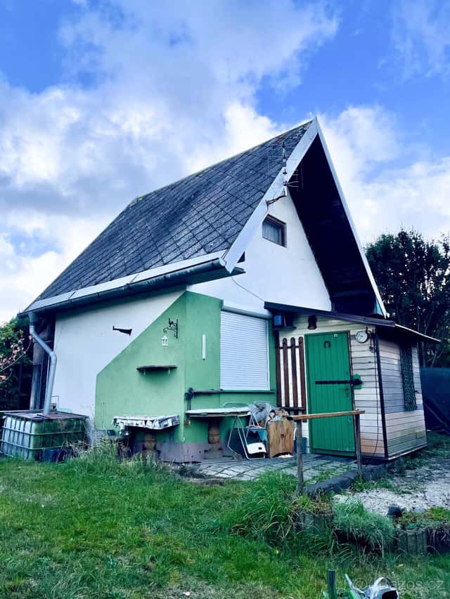 Prodej zahrady 548 m² se zděnou chatou – Chodov u Karlových, okres Sokolov