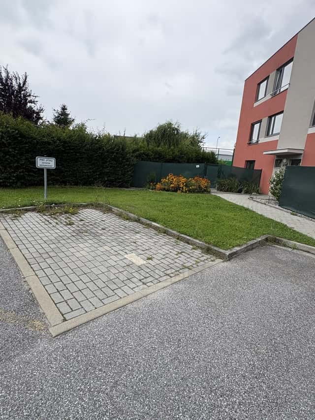 Pronájem parkovacího místa, okres České Budějovice