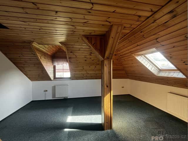 Apartmány s bydlením Podhradní Lhota, okres Kroměříž