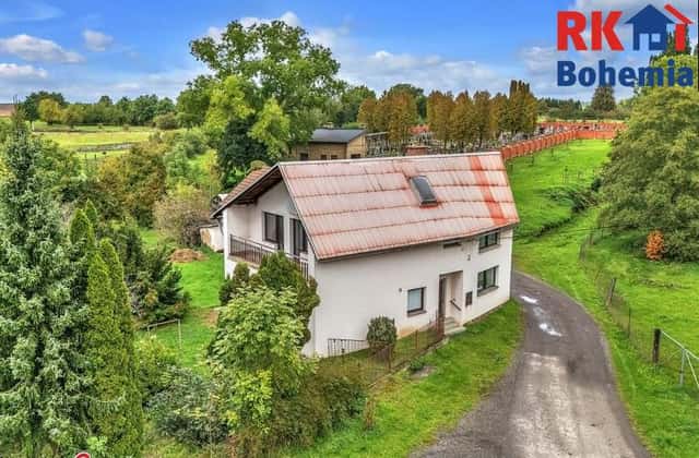 Rodinný dům s velkým pozemkem v Dolním Bousově ideální pro, okres Mladá Boleslav