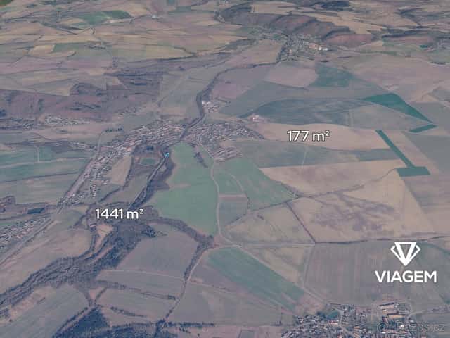 Zahrada 1 618 m², okres Beroun