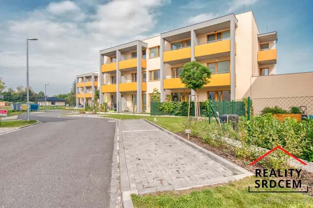 Pronájem bytu 1+kk s balkónem a parkováním, 34 m2, Rezidence, okres Frýdek-Místek