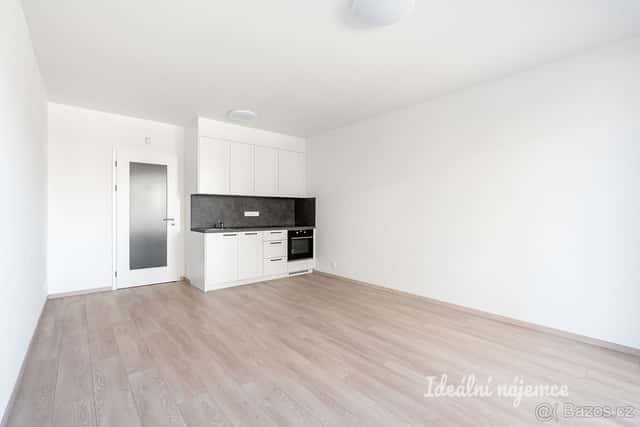 Pronájem bytu 1+kk, Poděbradská 17 000 Kč/měs, 33 m2, Praha 3