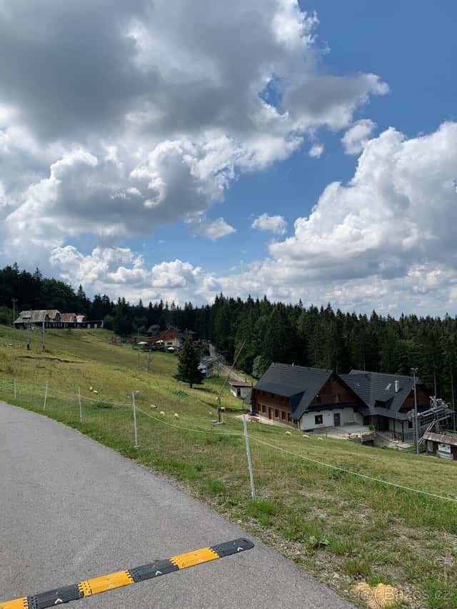 Prodám celoroční provoz -apartmán na horách, okres Opava