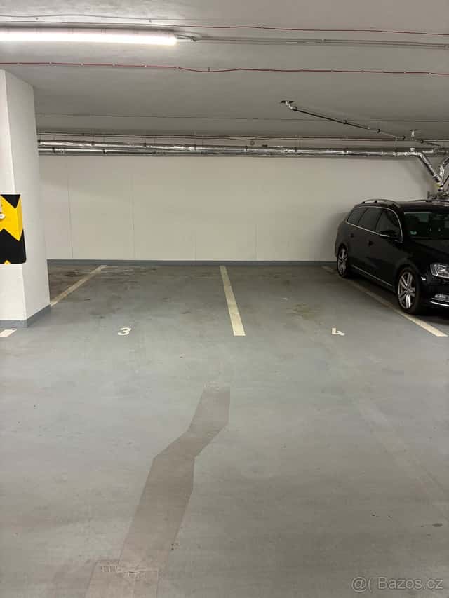 Pronajmu parkovaci stani 14m2, Praha 6
