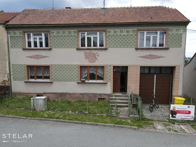 Velký rodinný dům s garáží, dílnou a zahradou – Kotvrdovice, okres Blansko