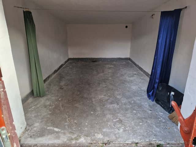 Garaž s elektřinou - OV Radvanice, okres Ostrava-město