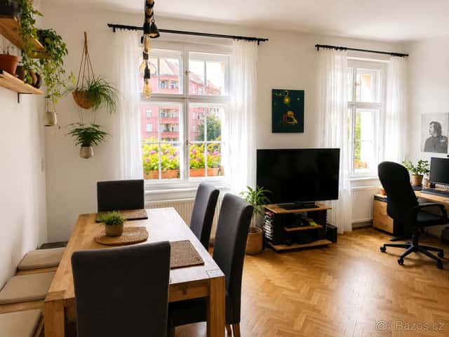 Pronájem bytu 3+1, Škroupovo náměstí, Žižkov, 34 900 Kč/měs,, Praha 9