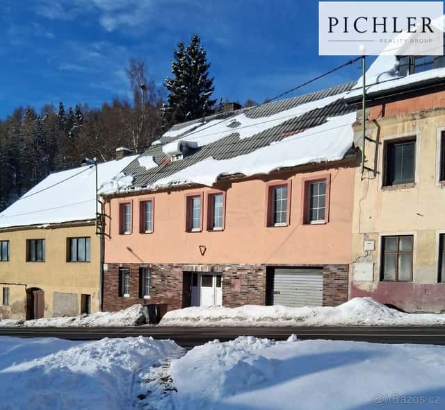 Prodej rodinného domu/chalupy 203 m2 s garáží, okres Karlovy Vary
