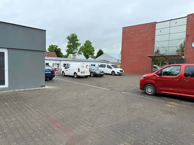 Pronájem komerčního, zpevněného , pozemku cca 500 m, okres Jihlava