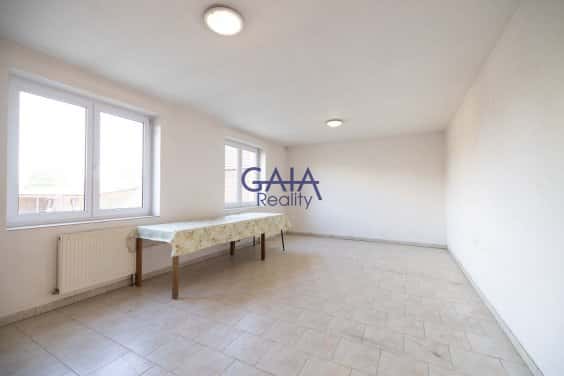 Vacenovice - Nemovitost se strategickou polohou - 692m2, okres Hodonín