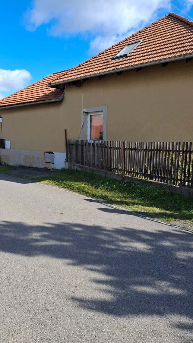 Byt v r.d. 3+1v Mokrovratech u dobříše., okres Příbram