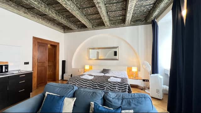 Prodej bytu 2+kk 57 m² Tomášská,Praha-Malá Strana,14 500, Praha 5