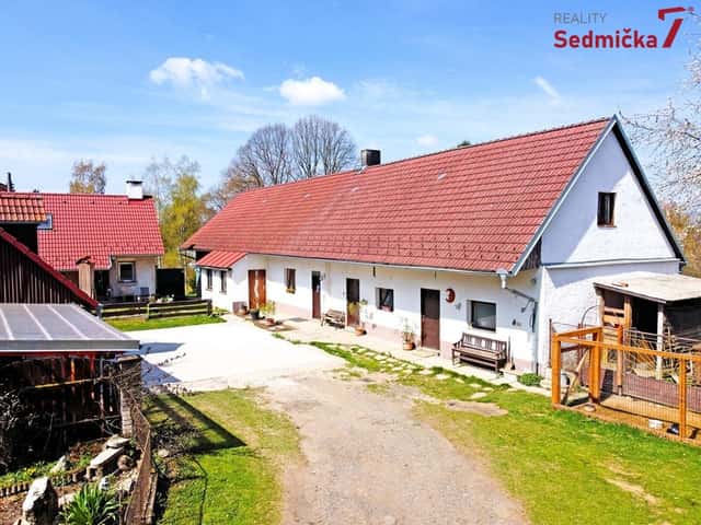 Rodinný dům 5+1 s velkou zahradou, Věžná - Brná, ev.č. 00592, okres Pelhřimov