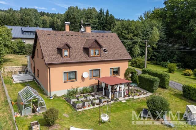 Dům 6 a více o ploše 320 m2 - Nová Ves, Nová Ves, okres Liberec