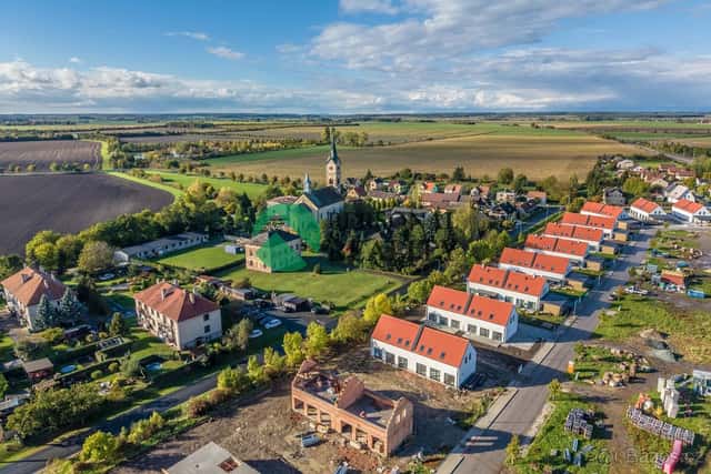 Prodej stavebního pozemku 619 m², Dvory - Veleliby, okres Nymburk