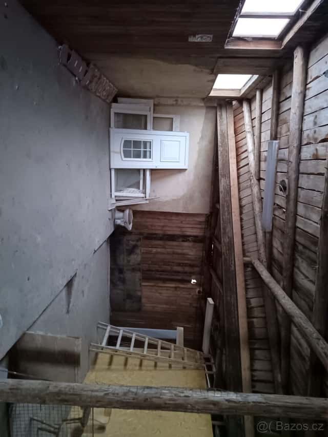 Pronajmu větší garáž v Aši, okres Cheb