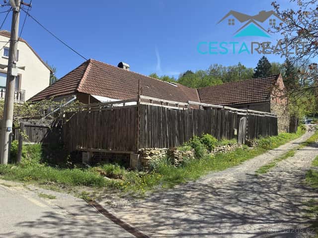 Prodej rodinného domu, 4424 m² - Suchov, ev.č. 01041, okres Hodonín