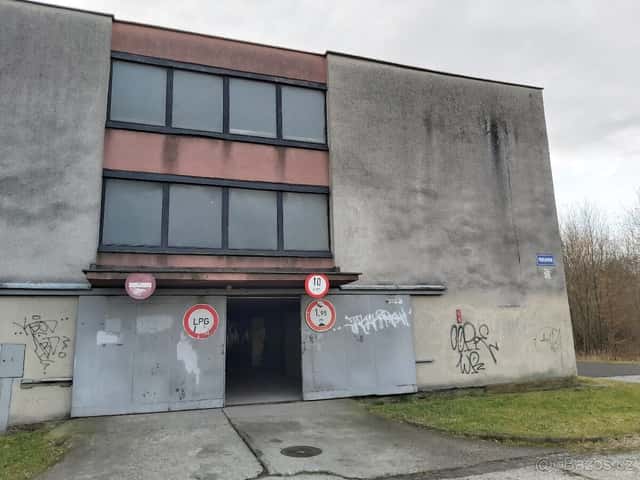 Pronajmu garážove stani/garáž ostrava-pavlovova 16m, okres Ostrava-město