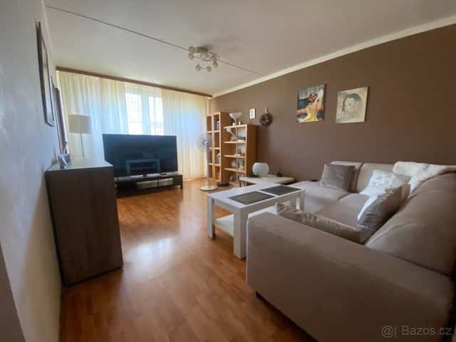 Družstevní 3+1 80m2 včetně lodžie 7m2 a sklep (ANUITA 0Kč), Praha 5