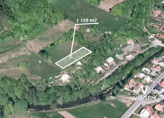 Zahrada 1 159 m², okres Zlín