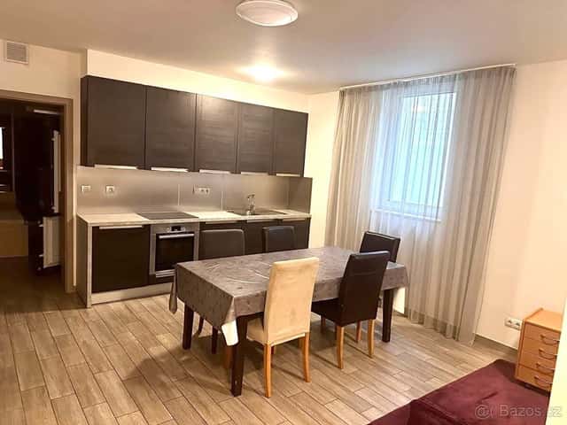 byt 2+kk, 65m2 v ul. V Šáreckém údolí, Praha 6 - Dejvice, Praha 6