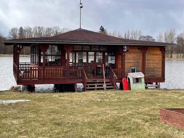 Pronájen restaurace Altán na rybníku Dalibor Vlčice, okres Trutnov