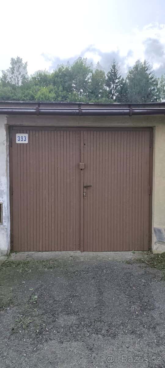 Garáž, okres Jablonec nad Nisou