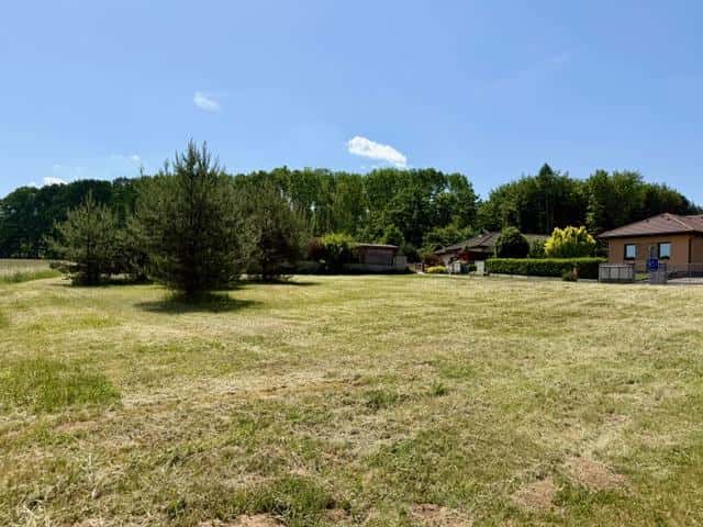 Stavební pozemek 1454 m2, Holičky - Morašice, okres Chrudim, okres Chrudim
