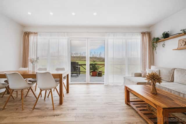 2KK 70 m², velká terasa, 2x stání, samostatný vchod, okres Vyškov