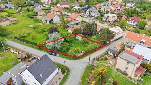 Prodej útulného pozemku v obci Zásmuky - 610 m2, okres Kolín