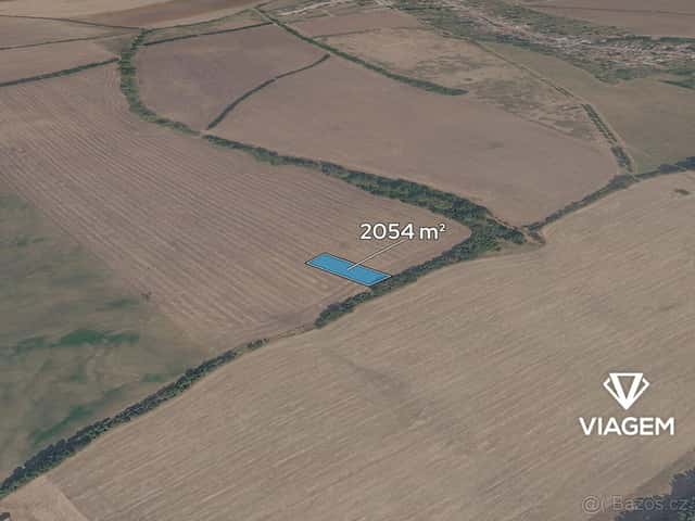 Pole 2 054 m², okres Hodonín
