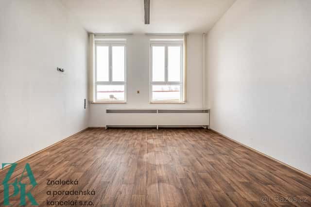 Pronájem kancelář, 30 m2, Cheb, ev.č. 01161, okres Cheb