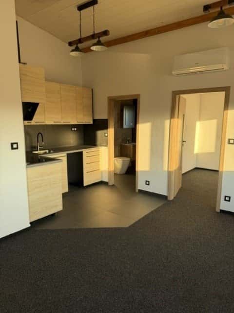 Pronájem 2 nebytových prostor, Trubín, okr. Beroun, okres Beroun