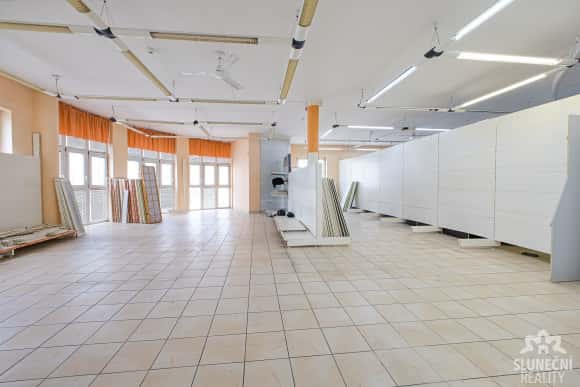 Pronájem obchodního prostoru 95 m², Masarykovo náměstí, okres Uherské Hradiště