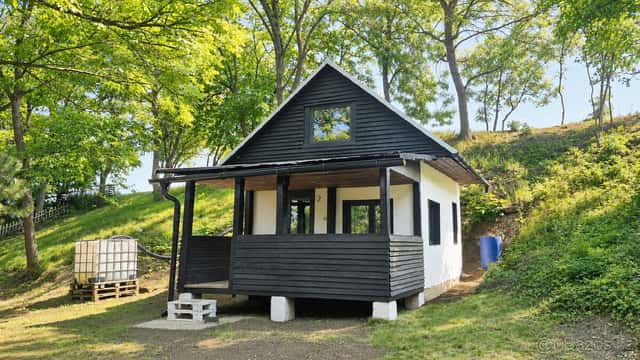 Prodej chaty 24 m² s pozemkem 1 165 m², Chlumčany, okres Louny