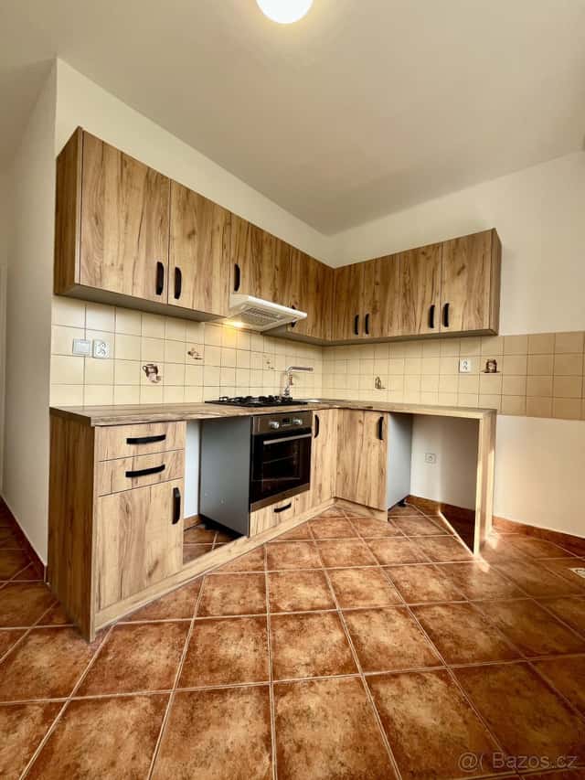 Pronájem bytu 3+1, Karla Pokorného, Poruba-sever, 13900 Kč/, okres Ostrava-město