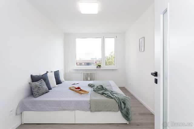 Prodej bytu 2+kk, 47 m², po kompletní rekonstrukci, Praha 13, Praha 5